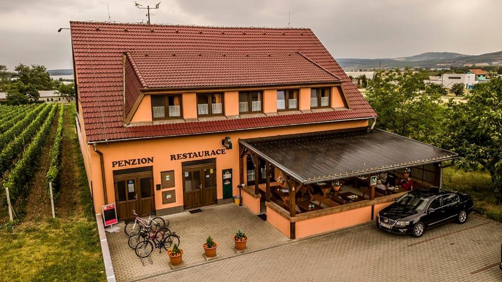 Penzion S Restauraci Na Furhaple Šakvice Zewnętrze zdjęcie