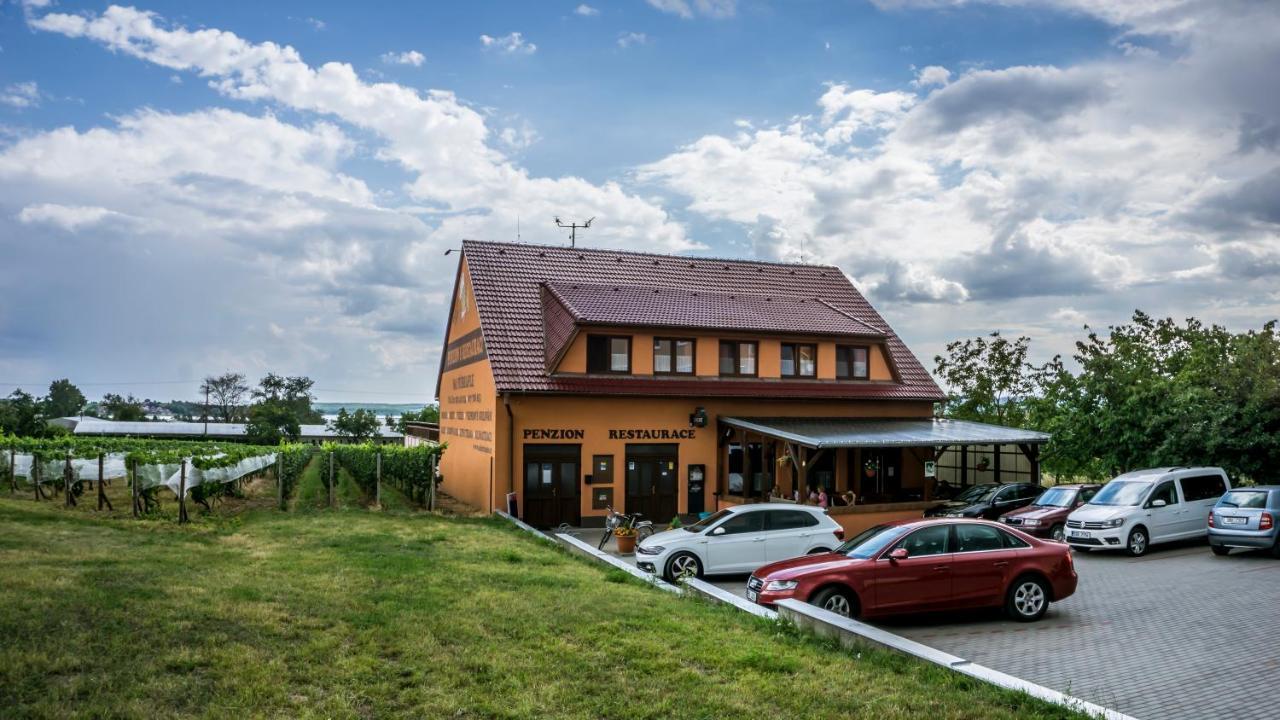 Penzion S Restauraci Na Furhaple Šakvice Zewnętrze zdjęcie