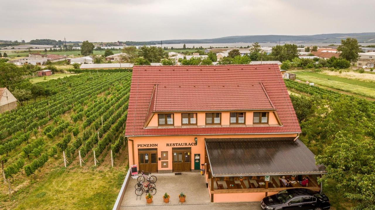 Penzion S Restauraci Na Furhaple Šakvice Zewnętrze zdjęcie