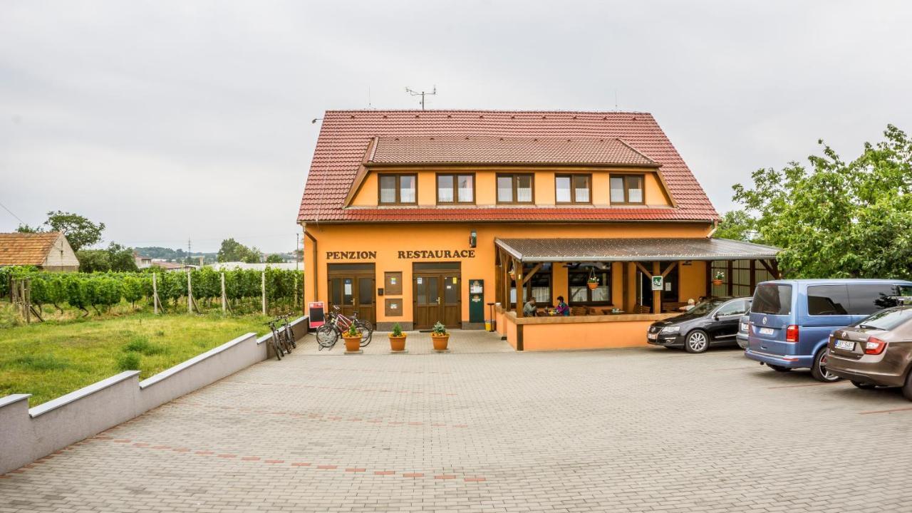 Penzion S Restauraci Na Furhaple Šakvice Zewnętrze zdjęcie