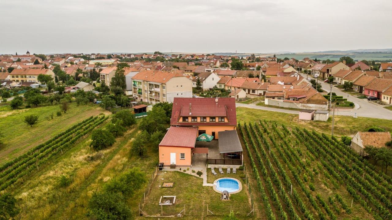 Penzion S Restauraci Na Furhaple Šakvice Zewnętrze zdjęcie